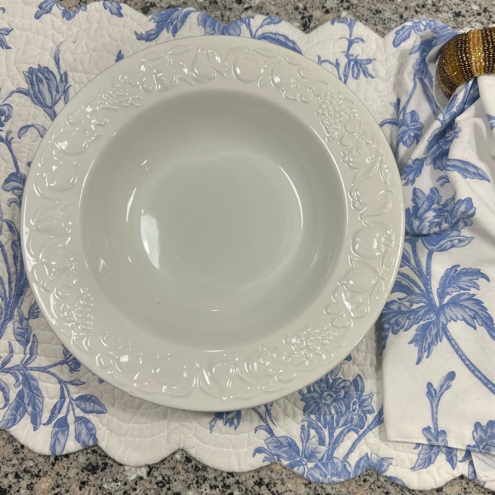 Lot of 3 Windsor & Brown Italian Elegant White Embossed Dinner Plate